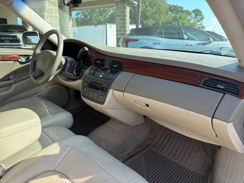Used 2005 Cadillac De Ville w/ Equipment Group FWD image 19