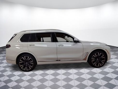 Certified 2025 BMW X7 xDrive40i image 7