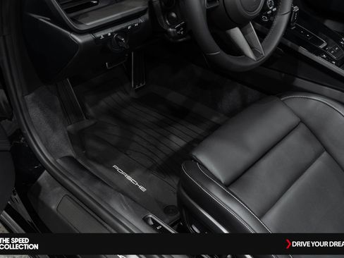 Used 2024 Porsche 911 Targa 4 GTS image 16