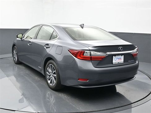 Used 2016 Lexus ES 300h image 3