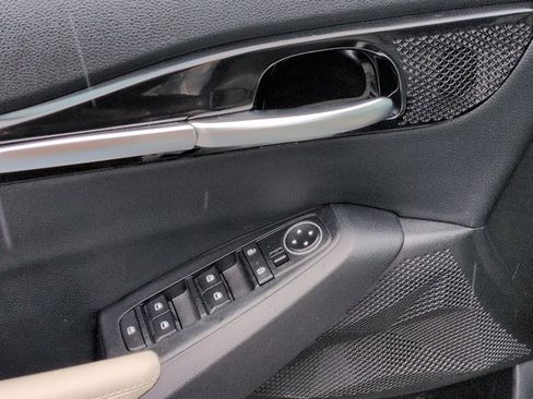 Used 2023 Kia Seltos EX image 11