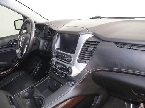 Used 2018 GMC Yukon SLT w/ HD Trailering Package AWD/4WD image 39