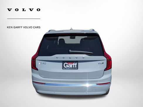 New 2026 Volvo XC90 B6 Core image 4