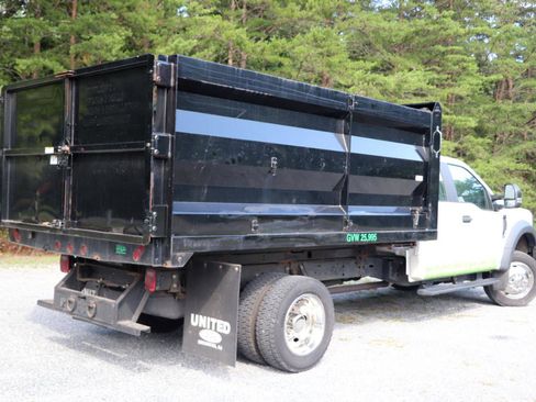 Used 2018 Ford F550 4x4 SuperCab Super Duty image 12