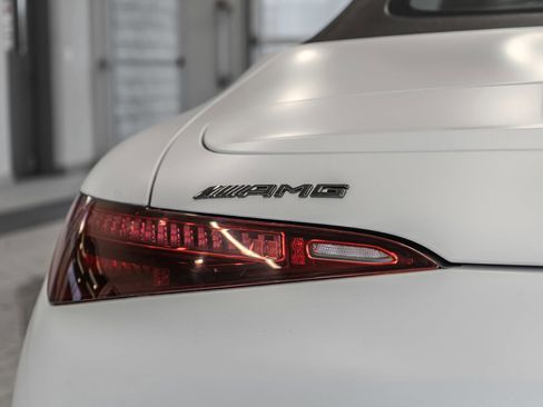 Used 2022 Mercedes-Benz SL 55 AMG 4MATIC image 24