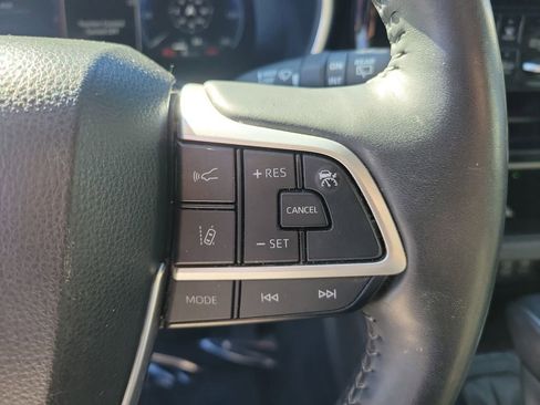 Used 2023 Toyota Highlander Limited image 30