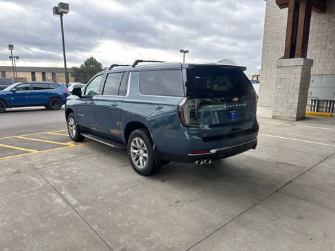 New 2026 Chevrolet Suburban Premier image 6