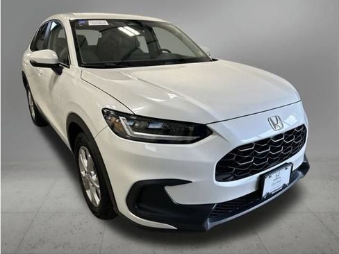 Used 2023 Honda HR-V LX image 9