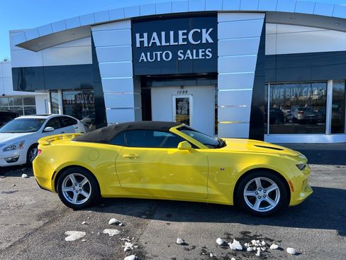 Used 2016 Chevrolet Camaro LT image 1