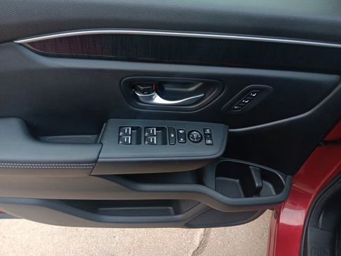 Used 2025 Honda Pilot Elite image 31