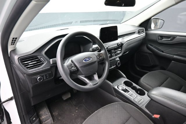 Used 2025 Ford Escape Active AWD/4WD image 16