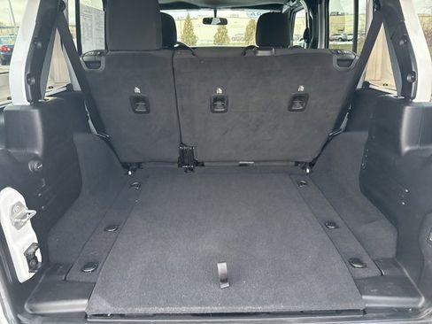 Used 2022 Jeep Wrangler Unlimited Sport image 11
