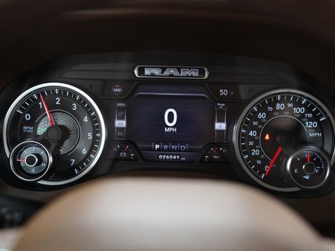 Used 2020 RAM 1500 Laramie AWD/4WD image 23