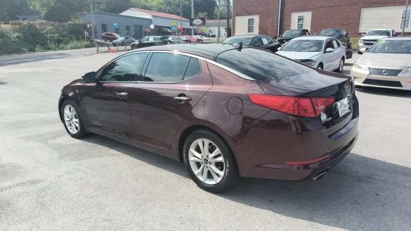 Used 2011 Kia Optima EX w/ Premium Pkg FWD image 3