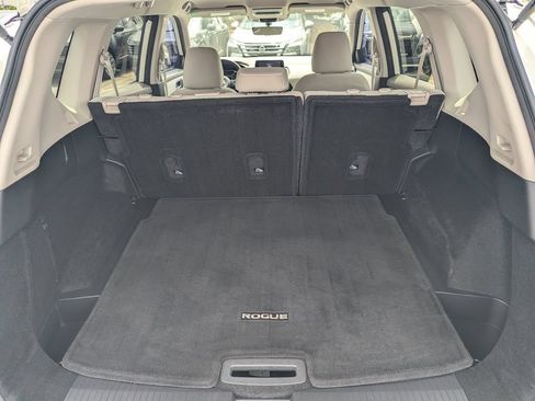 Certified 2023 Nissan Rogue SV FWD image 16