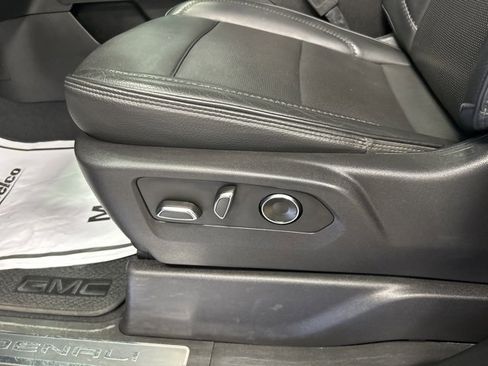 Used 2024 GMC Sierra 3500 Denali w/ Denali Reserve Package image 12