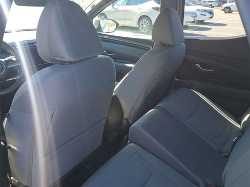 Used 2023 Hyundai Santa Cruz SEL Premium image 19