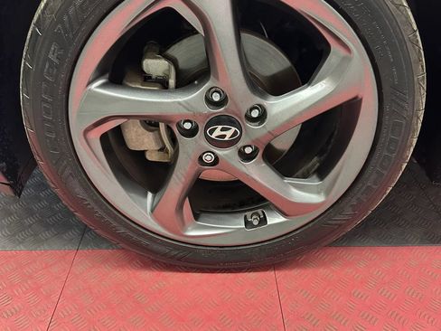 Used 2019 Hyundai Veloster 2.0 FWD image 33