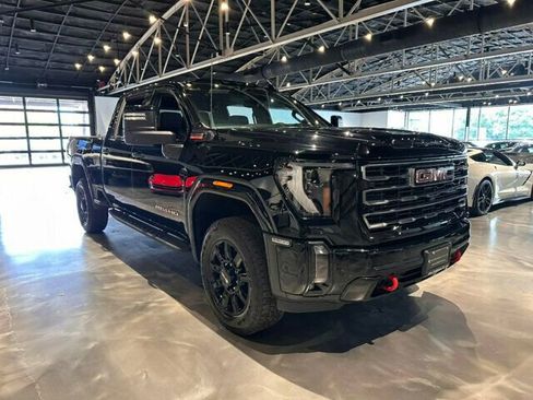 Used 2024 GMC Sierra 2500 AT4 w/ AT4 Premium Plus Package AWD/4WD image 7