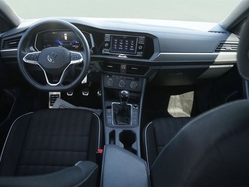 Used 2024 Volkswagen Jetta Sport FWD image 20