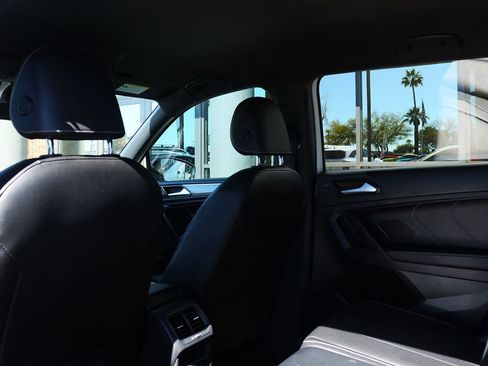 Used 2022 Volkswagen Tiguan SE R-Line image 36