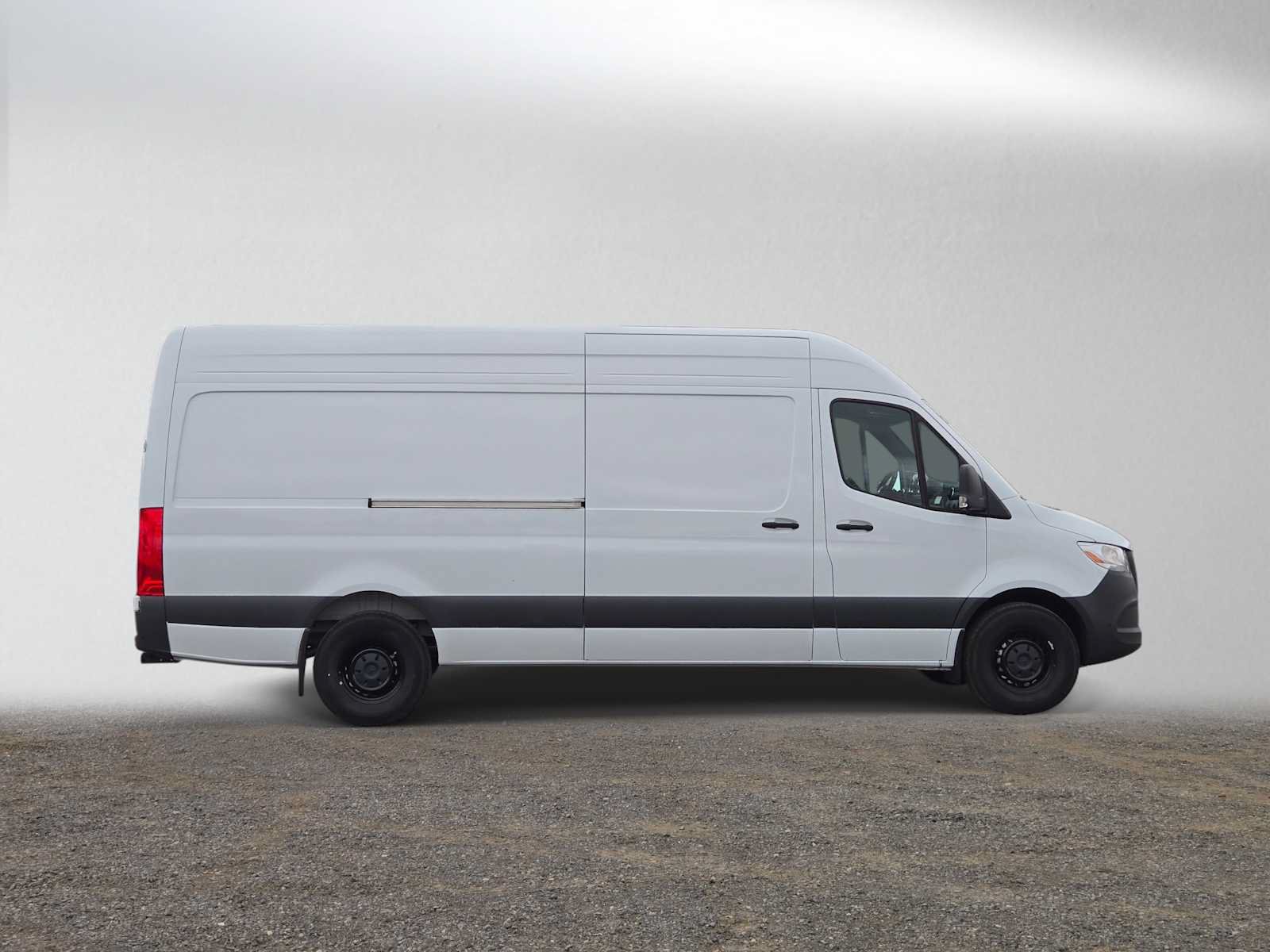 Used 2026 Mercedes-Benz Sprinter 2500 image 2
