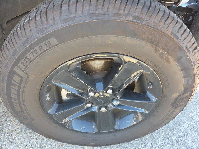 Used 2020 Jeep Wrangler Unlimited Sahara AWD/4WD image 13