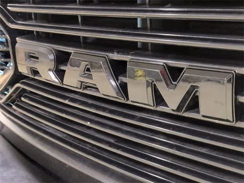 Used 2018 RAM 1500 Outdoorsman image 12