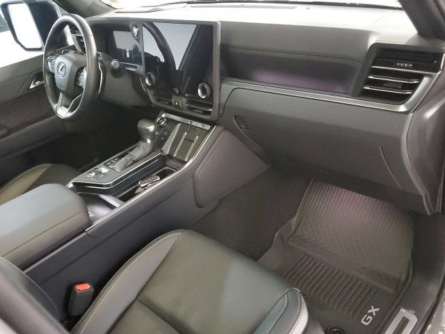 Used 2026 Lexus GX 550 AWD/4WD image 25