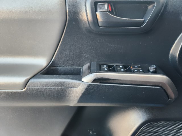 Used 2019 Toyota Tacoma SR5 RWD image 20