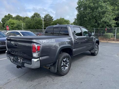 Used 2022 Toyota Tacoma TRD Off-Road AWD/4WD image 8