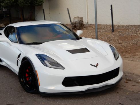 Used 2019 Chevrolet Corvette Grand Sport image 2