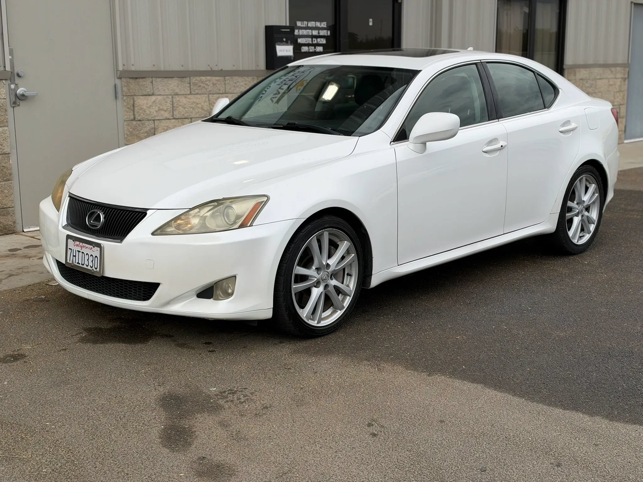 Used 2007 Lexus IS 350 w/ Premium Pkg RWD image 7