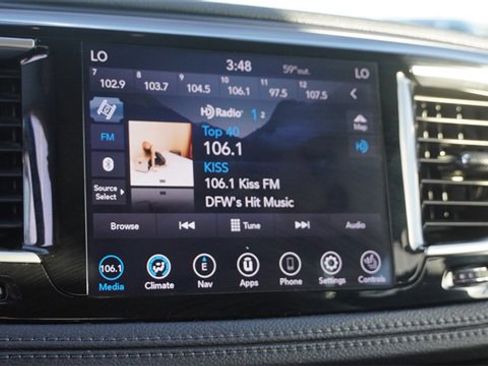 Used 2020 Chrysler Pacifica Limited w/ Tire & Wheel Group image 23