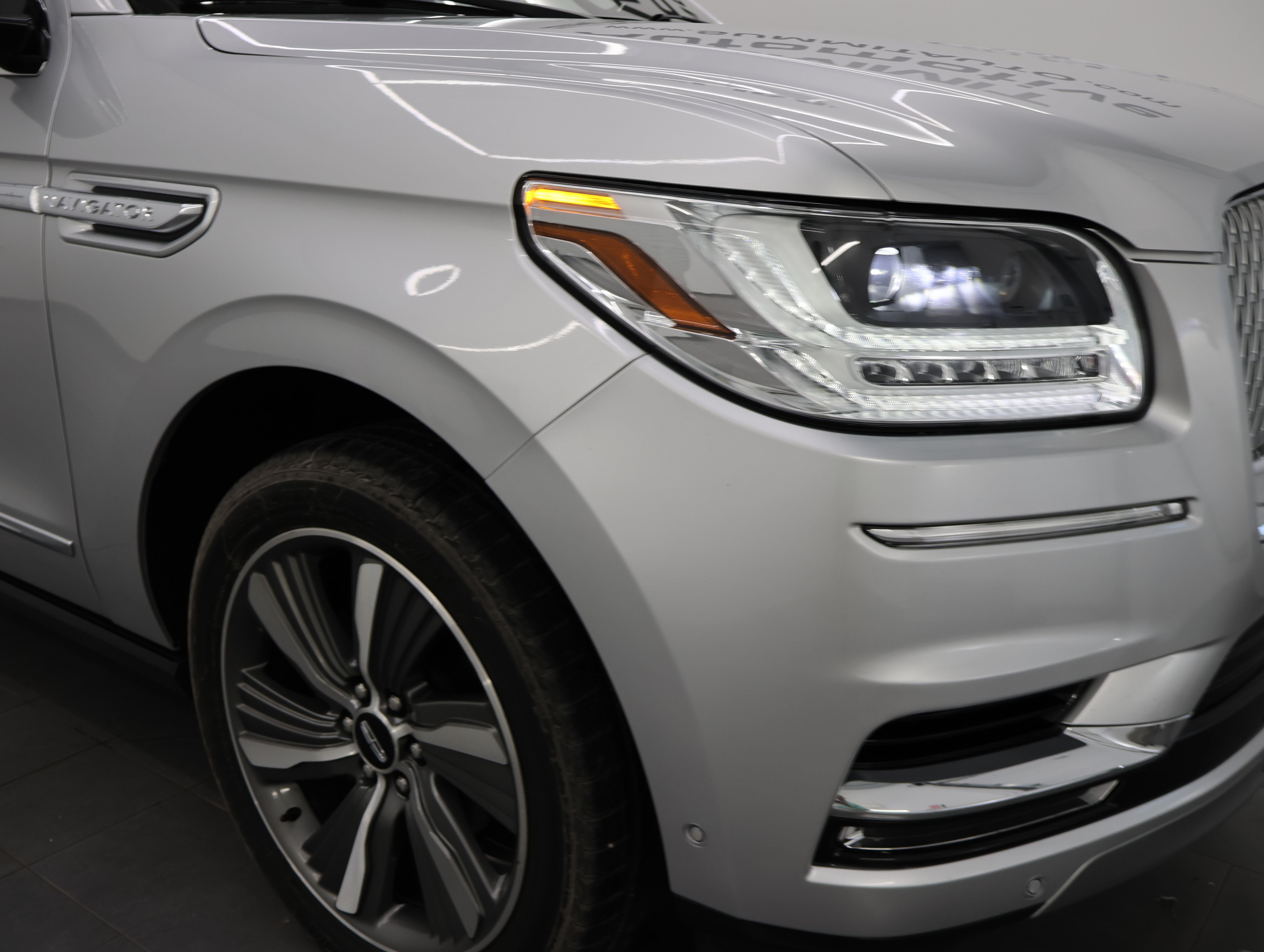 Used 2019 Lincoln Navigator Reserve w/ Cargo Package AWD/4WD image 26