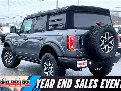 Used 2024 Ford Bronco Badlands image 9