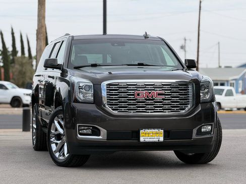 Used 2019 GMC Yukon XL Denali w/ Denali Ultimate Package RWD image 2