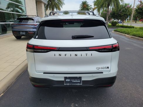 Certified 2026 INFINITI QX60 Sport w/ Dark Cargo Package AWD/4WD image 5