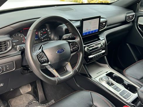 Certified 2022 Ford Explorer ST-Line image 10