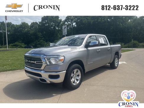 Used 2024 RAM 1500 Laramie AWD/4WD image 1