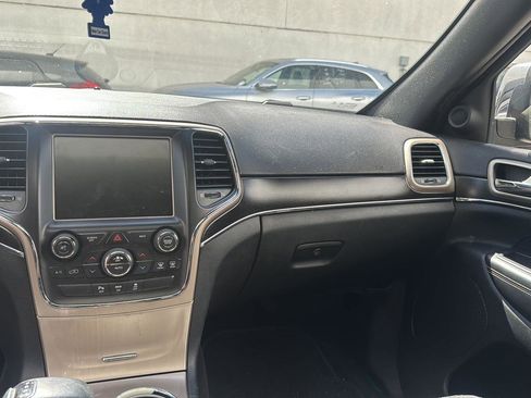 Used 2014 Jeep Grand Cherokee Limited w/ Trailer Tow Group IV AWD/4WD image 11