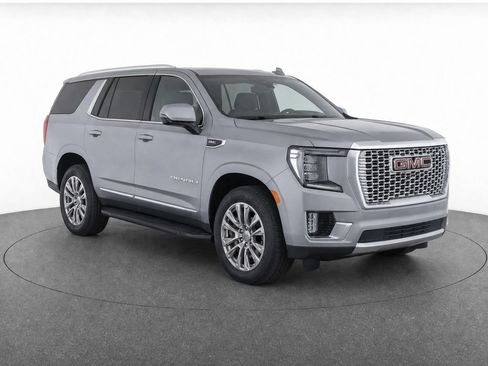 Used 2024 GMC Yukon Denali w/ Advanced Technology Package AWD/4WD image 2