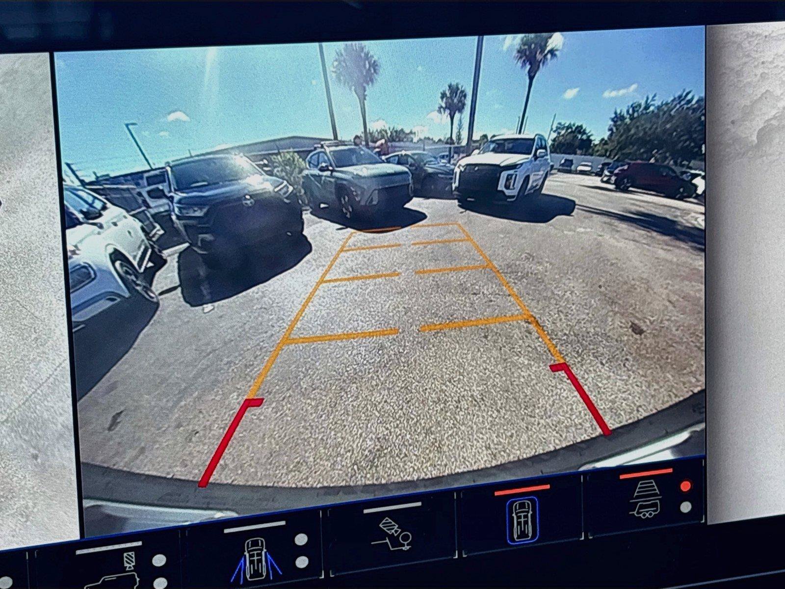 Used 2025 GMC Hummer EV 3X AWD/4WD image 14