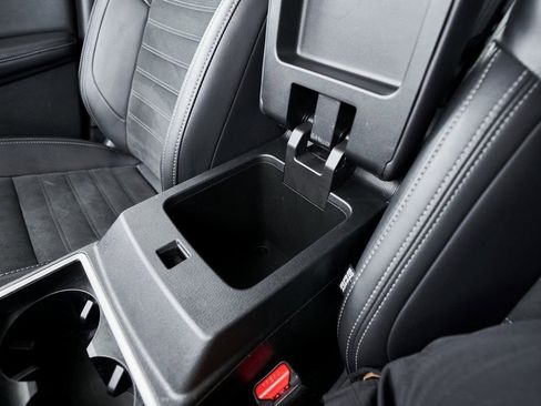 Used 2024 Mitsubishi Outlander SE image 51