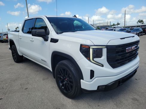 Used 2023 GMC Sierra 1500 Elevation AWD/4WD image 3