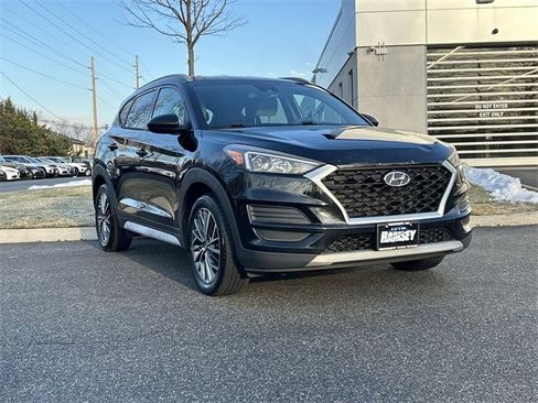 Used 2019 Hyundai Tucson SEL image 1