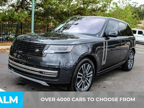 Used 2023 Land Rover Range Rover SE image 3
