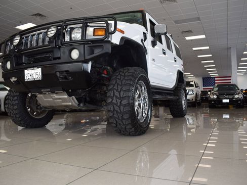 Used 2003 HUMMER H2 w/ Preferred Equipment Group AWD/4WD image 6