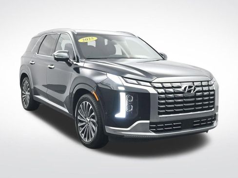 Used 2025 Hyundai Palisade Calligraphy AWD/4WD image 3