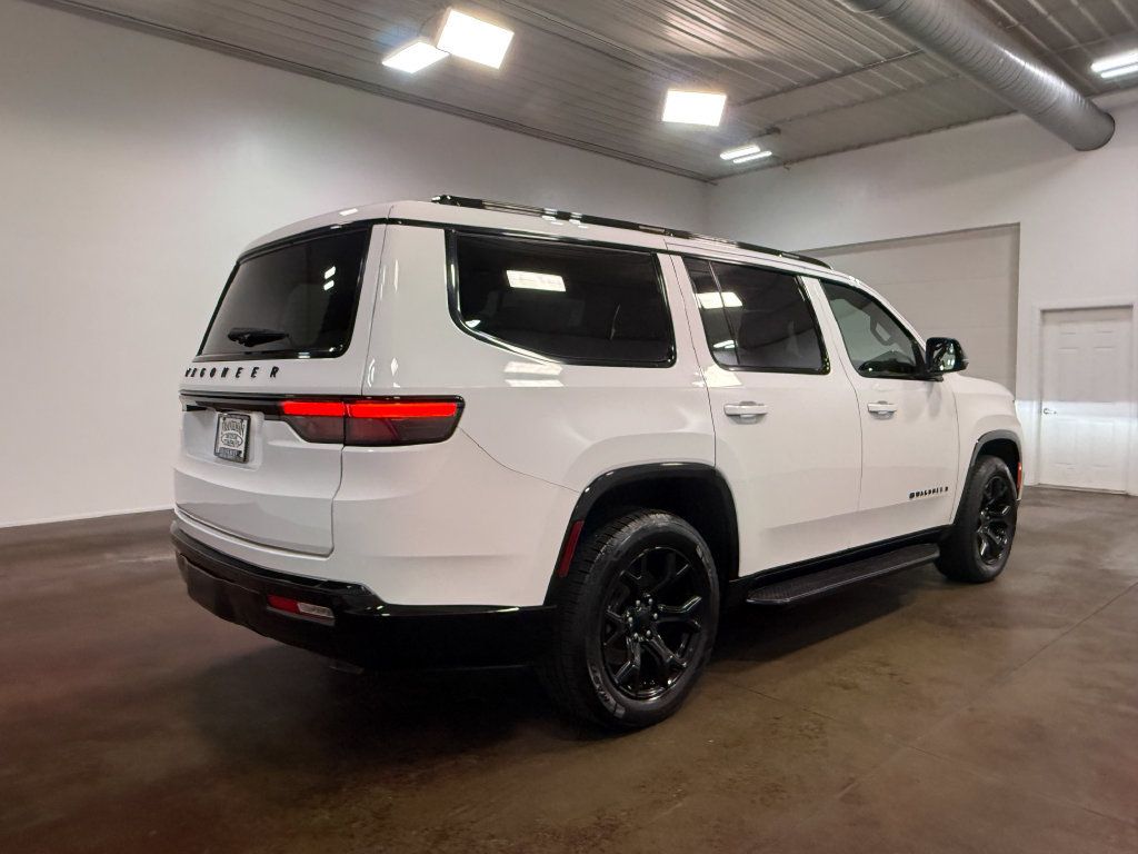 Used 2024 Jeep Wagoneer Series II AWD/4WD image 34